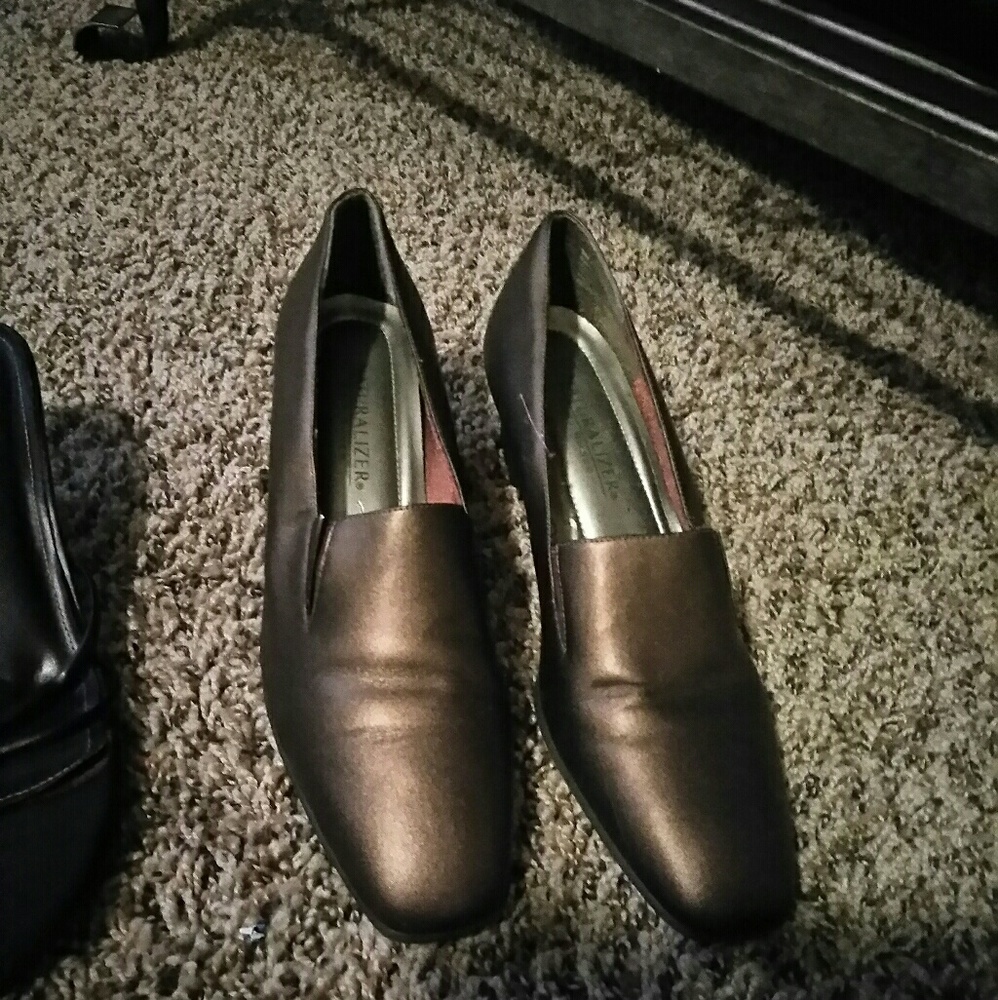 Ladies bronze shoes